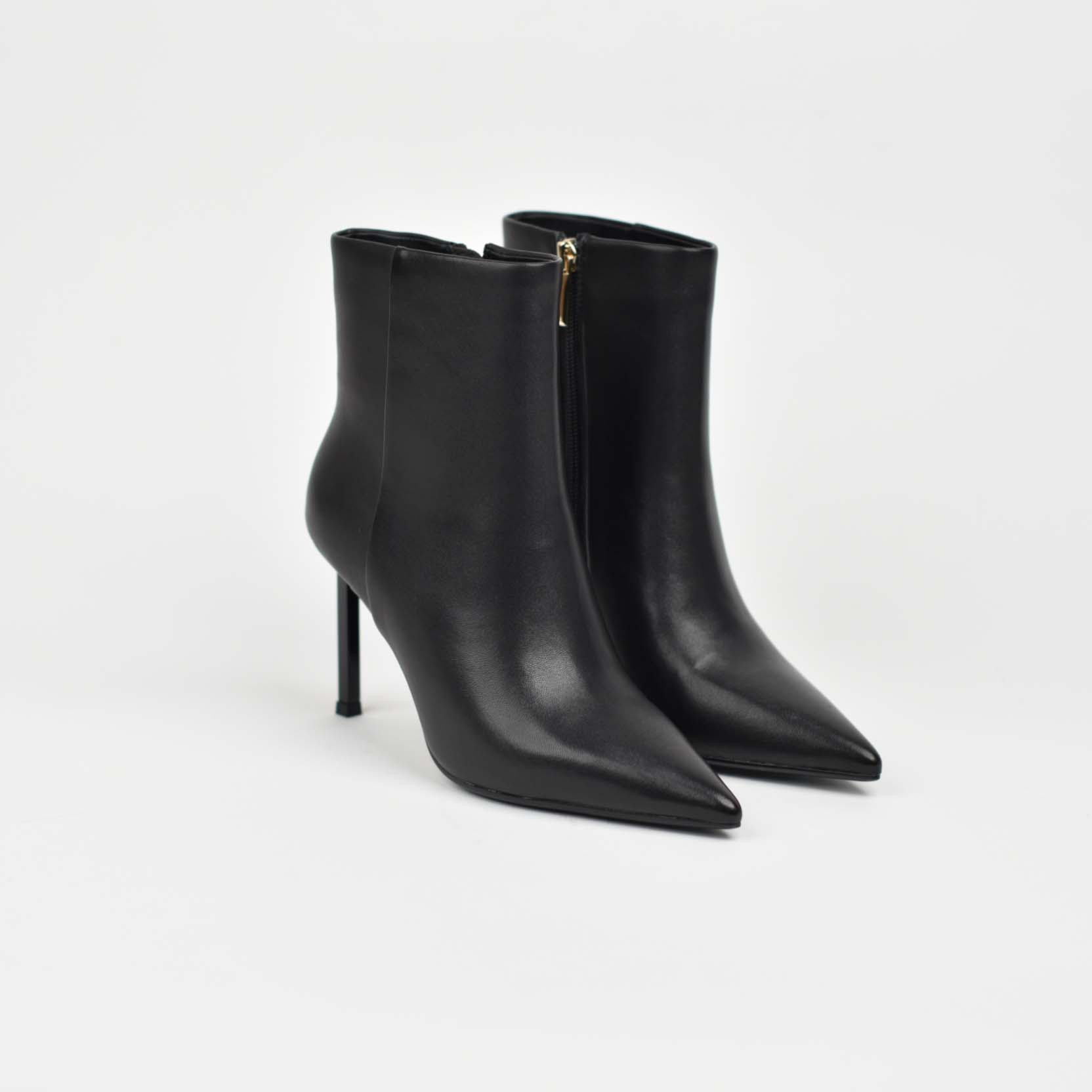 Black Swan T-015 - Image 1